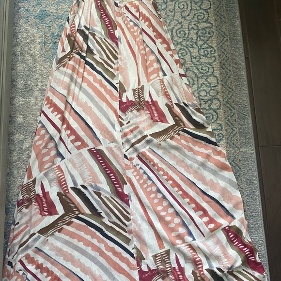 Multi-colored maxi dress. Size medium. Forever 21. Like new. Good condition - Picture 2 of 3